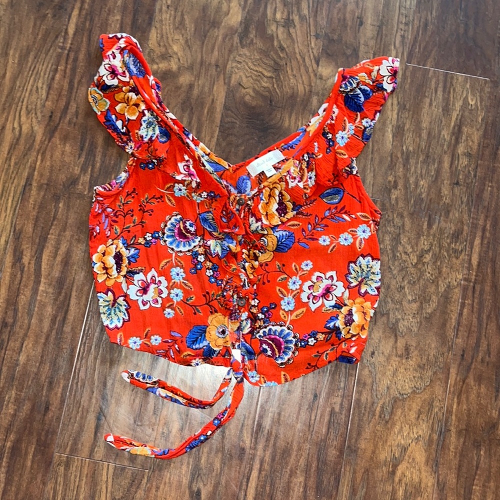Super pretty Altar’d State top!